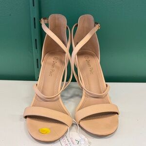 💚 Dream Pairs Nude Strappy Heels